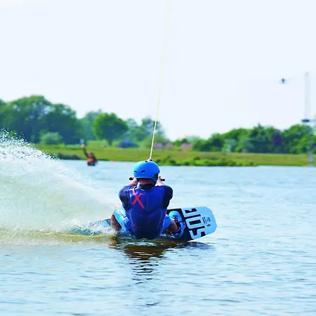 Casa de Férias Doppelhaushaelften Im Ferien- Und Freizeitpark Weissenhaeuser