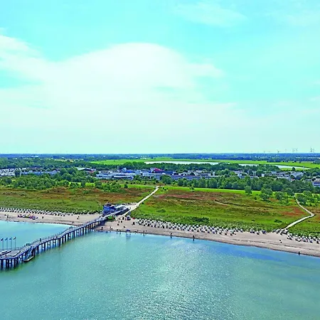 Doppelhaushaelften Im Ferienpark Weissenhaeuser Strand Tatil Evi *